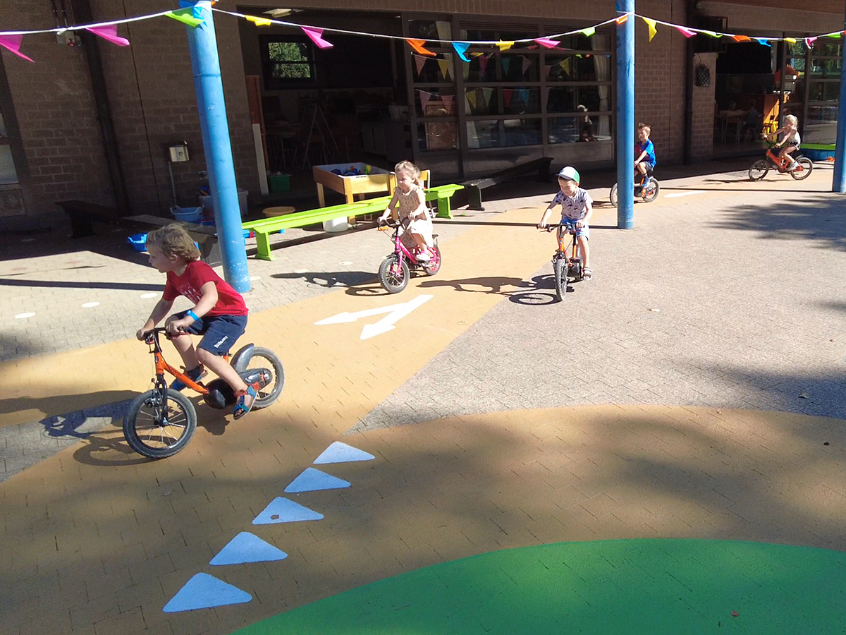 Fietsparcours geschilderd met onze wegenverf